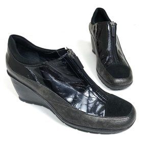 Valdini Katy Black Crinkle Zip Front Wedges